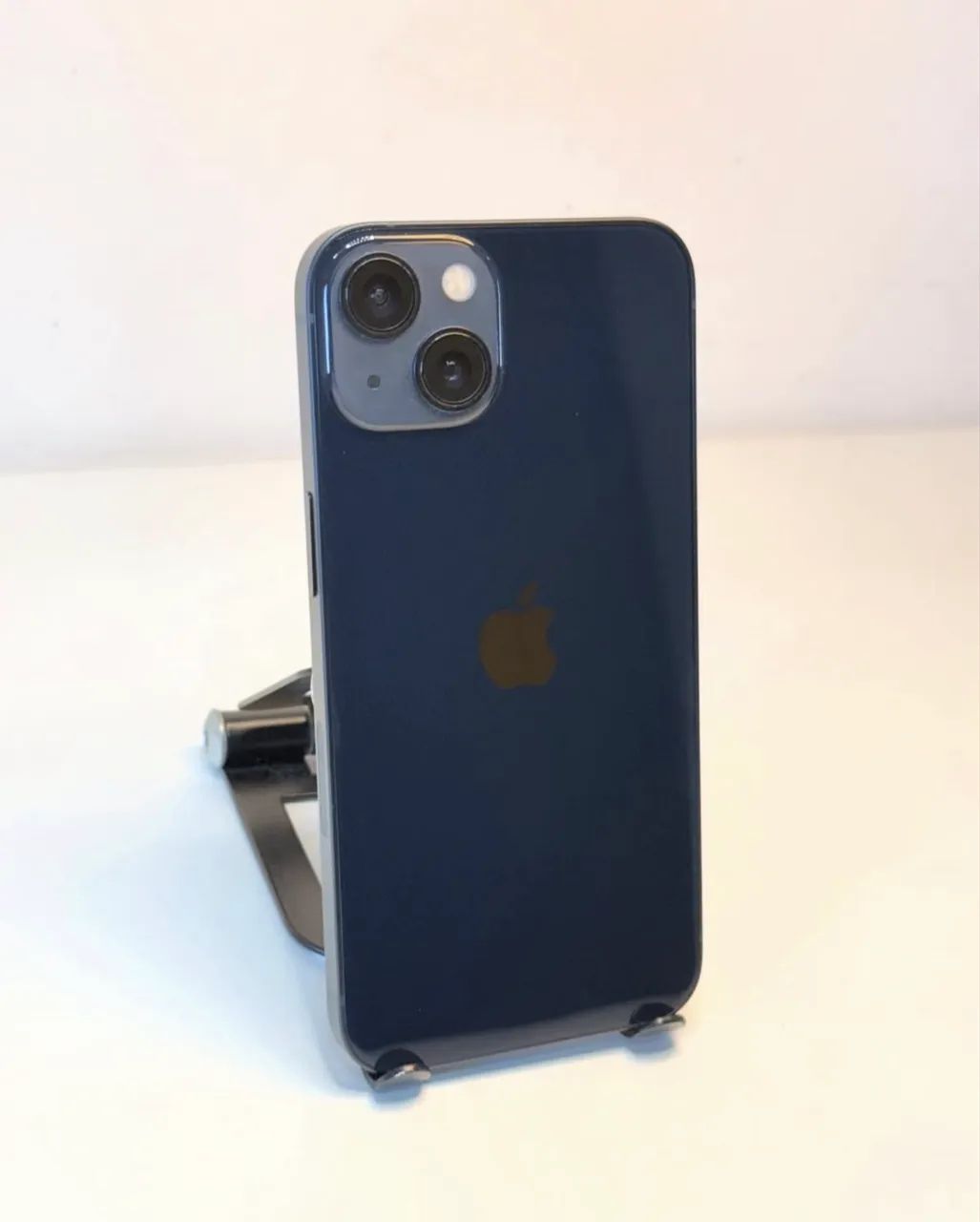 iPhone 13 semi novo todo original sem  G com caixa e nota acessórios  - Foto 2