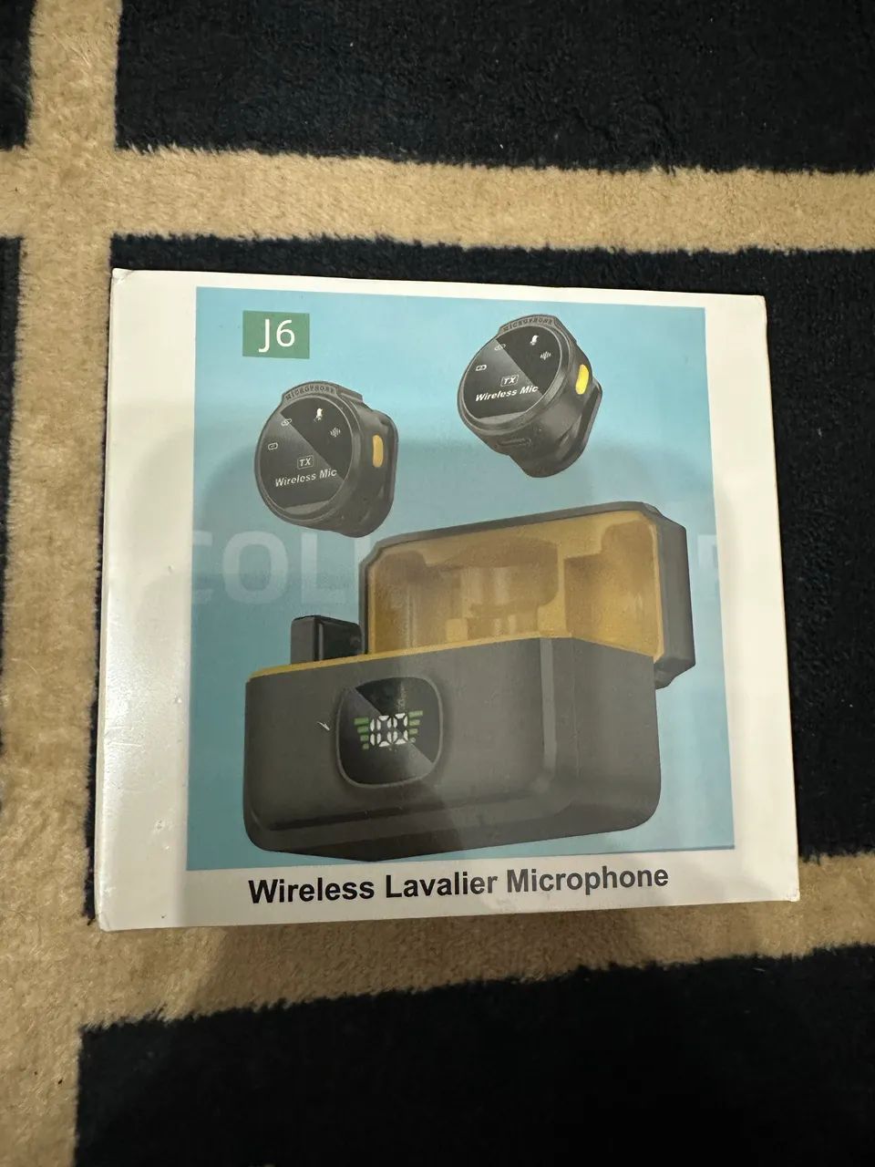 Microfone de Lapela Sem Fio J6 - Wireless Lavalier Microphone