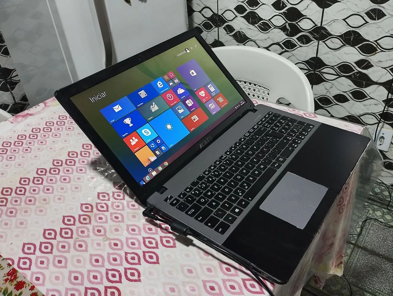 Notebook Asus core i3 hd 1tera 4gb ram teclado numérico  - Foto 3