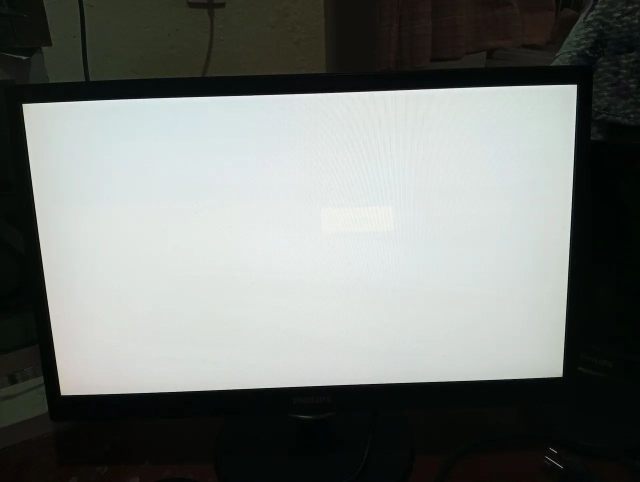 Monitor Philips 223V com defeito - Foto 3