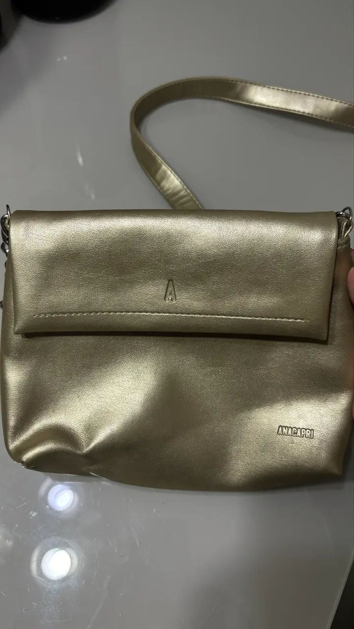 Bolsa Anacapri dourada