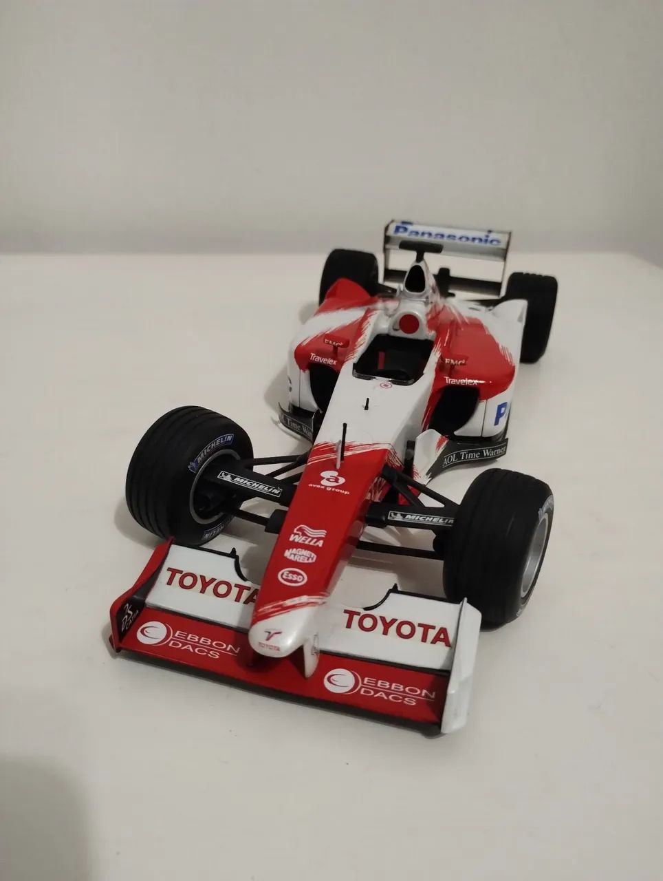 Miniatura fórmula 1 minichamps 1/18 Toyota racing TF102 - Hobbies