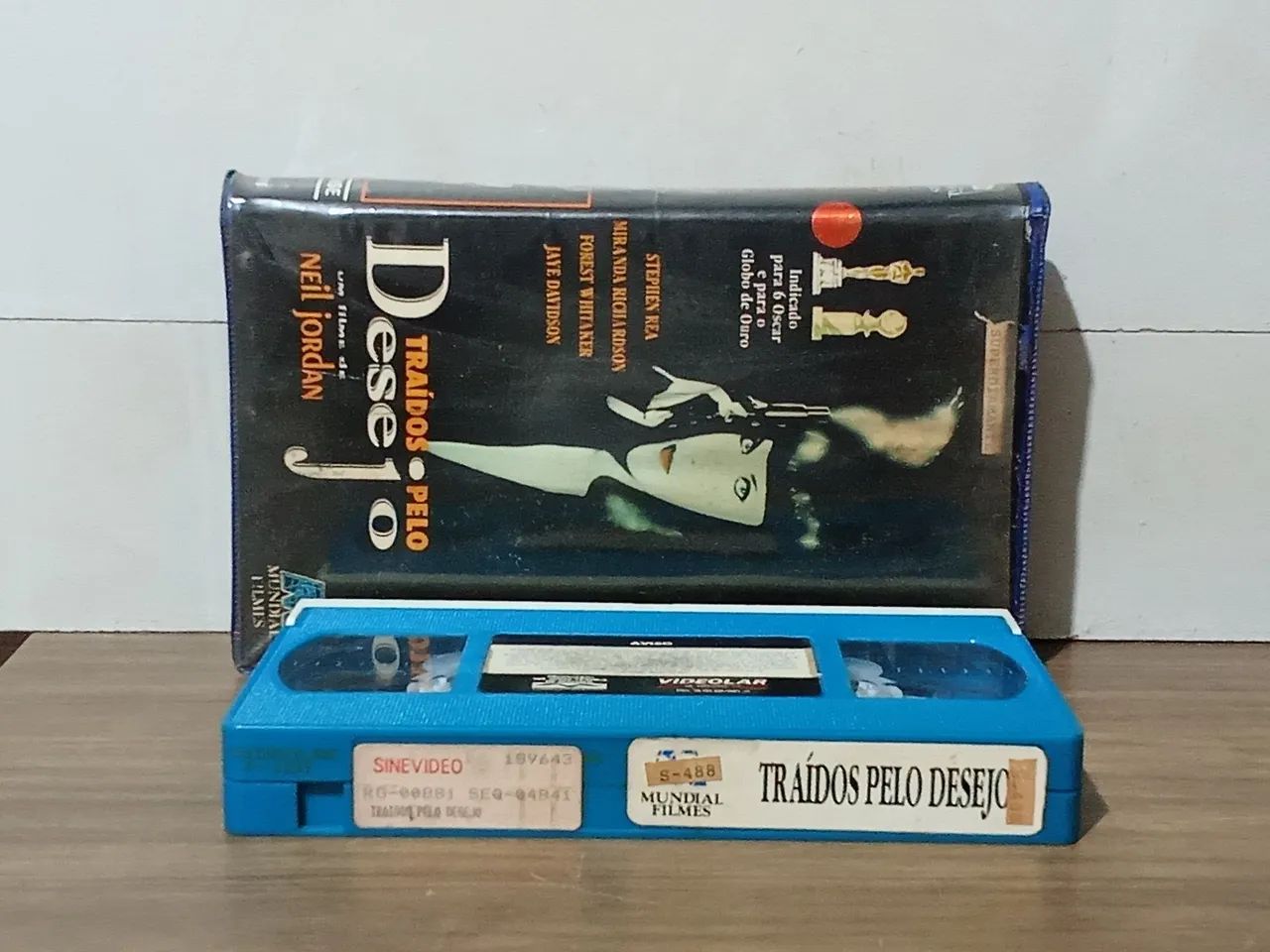 Vhs filme traídos pelo desejo (legendado) - Foto 4
