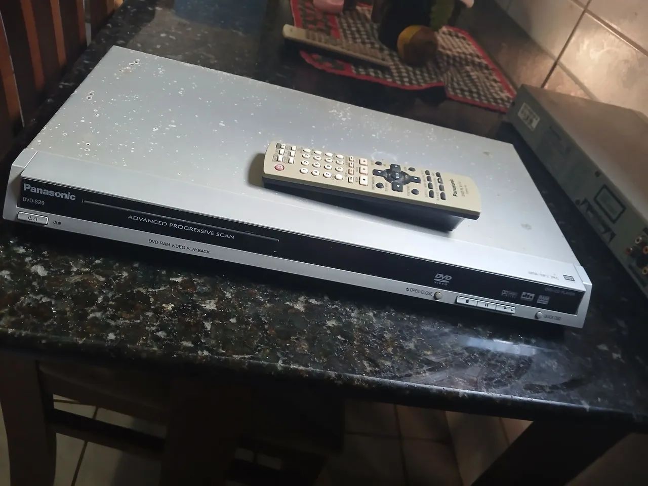 Dois DVD sem os cabos e acompanha Dois controles  - Foto 4