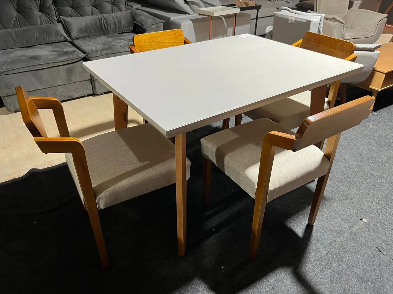 Mesa de Jantar Dubai com 04 cadeiras - Foto 2