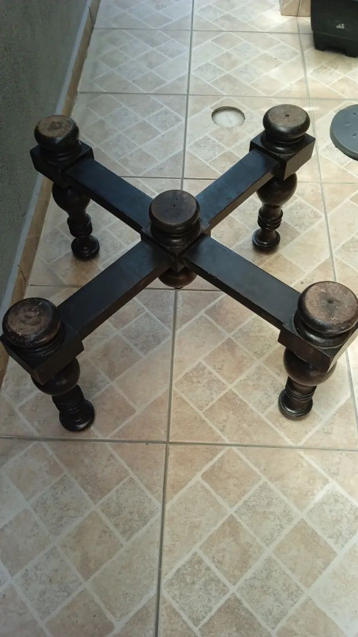 Pé de mesa madeira maciça 
