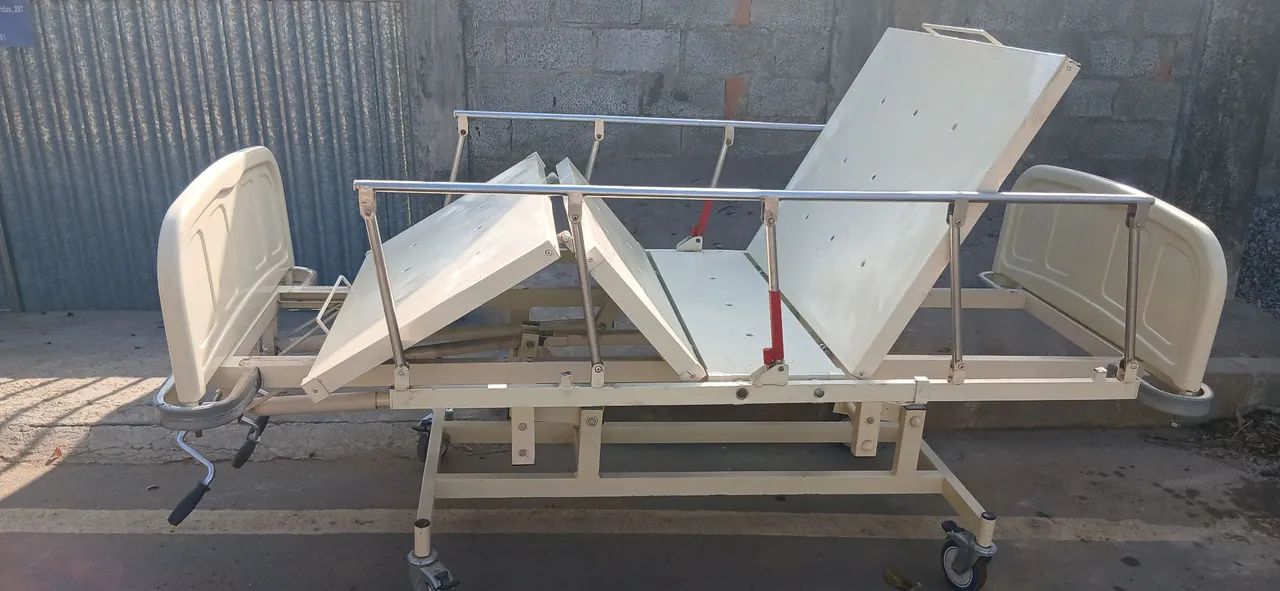 Cama hospitalar de 3 manivela com elevação de altura  - Foto 4