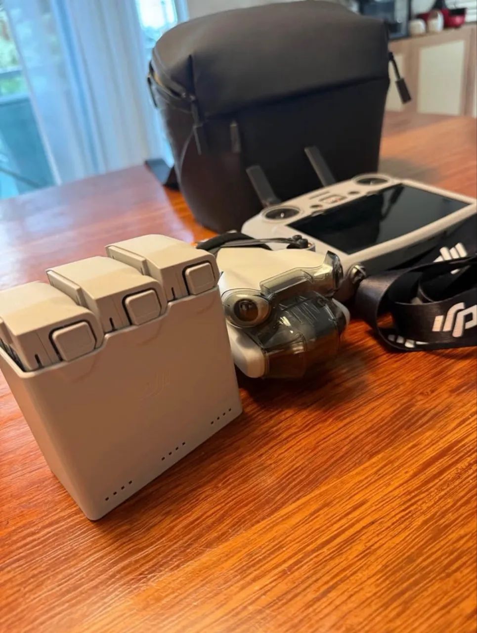 DJI 4 Pro Kit Flymore - COMPLETO - Foto 2