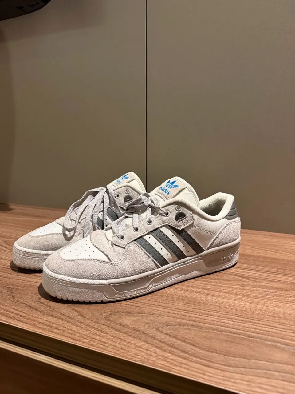 Adidas Forum 