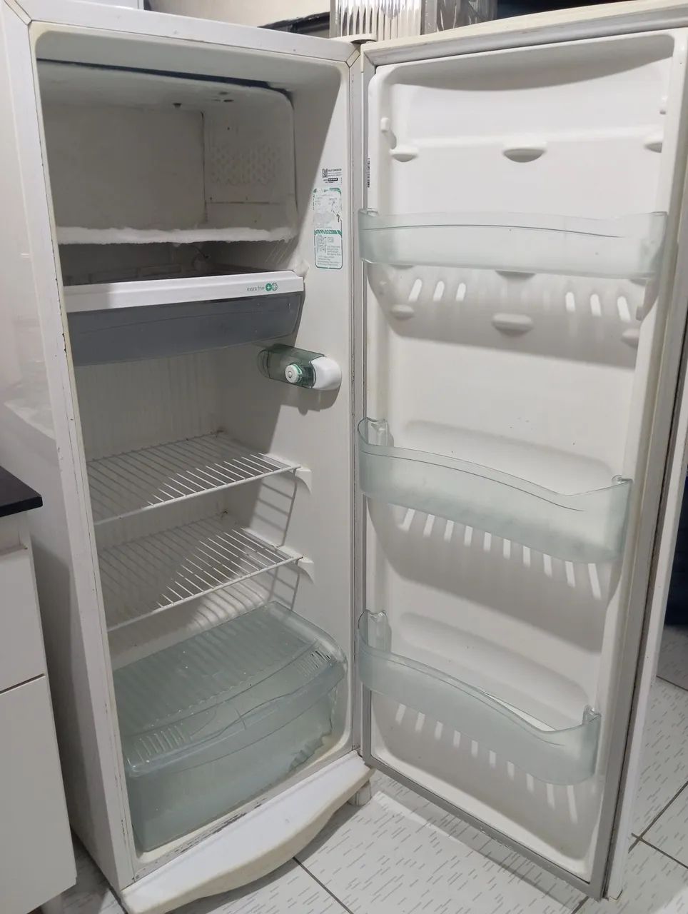 Vende se geladeira Consul usada, funcionando perfeitamente.  - Foto 3
