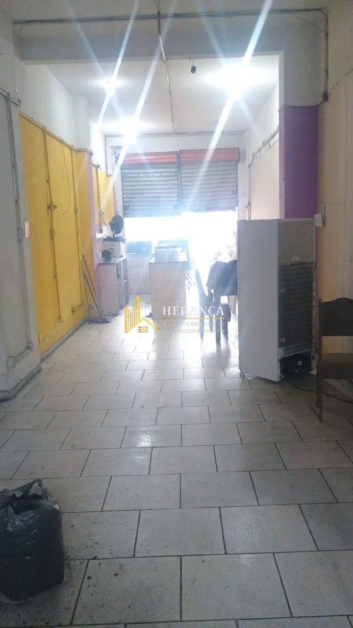 Excelente Oportunidade Comercial em Cascadura  Loja + Galpão com 177m² - Foto 5