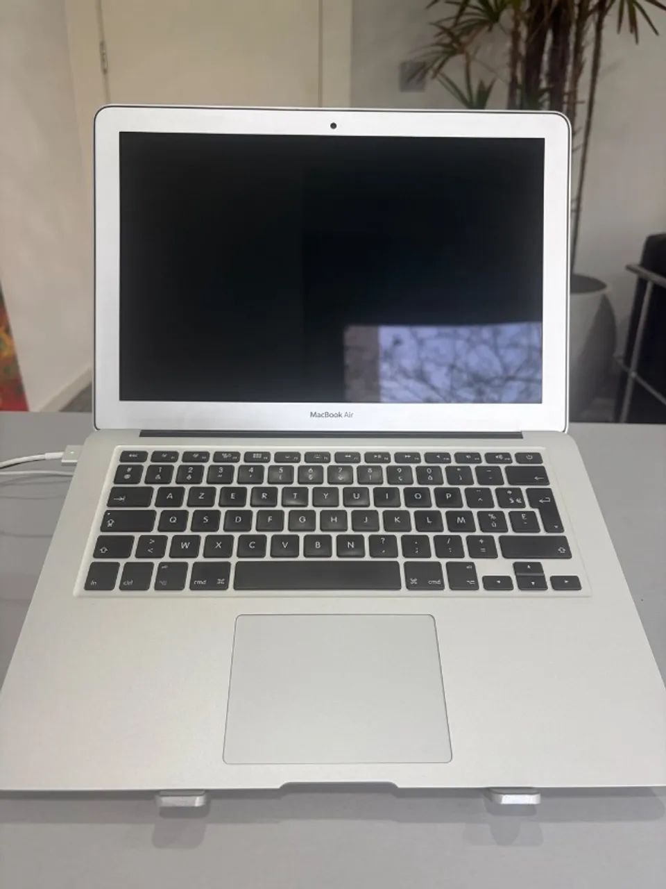 MacbookAir 13 i5 8GB 256GB modelo 2017