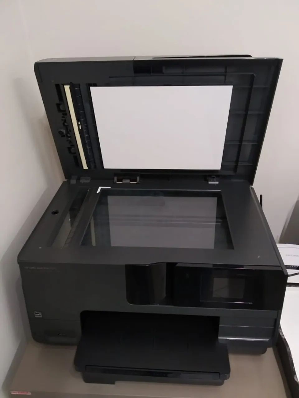 Impressora HP Officejet Pro 8610 multifuncional jato de tinta colorida  - Foto 3