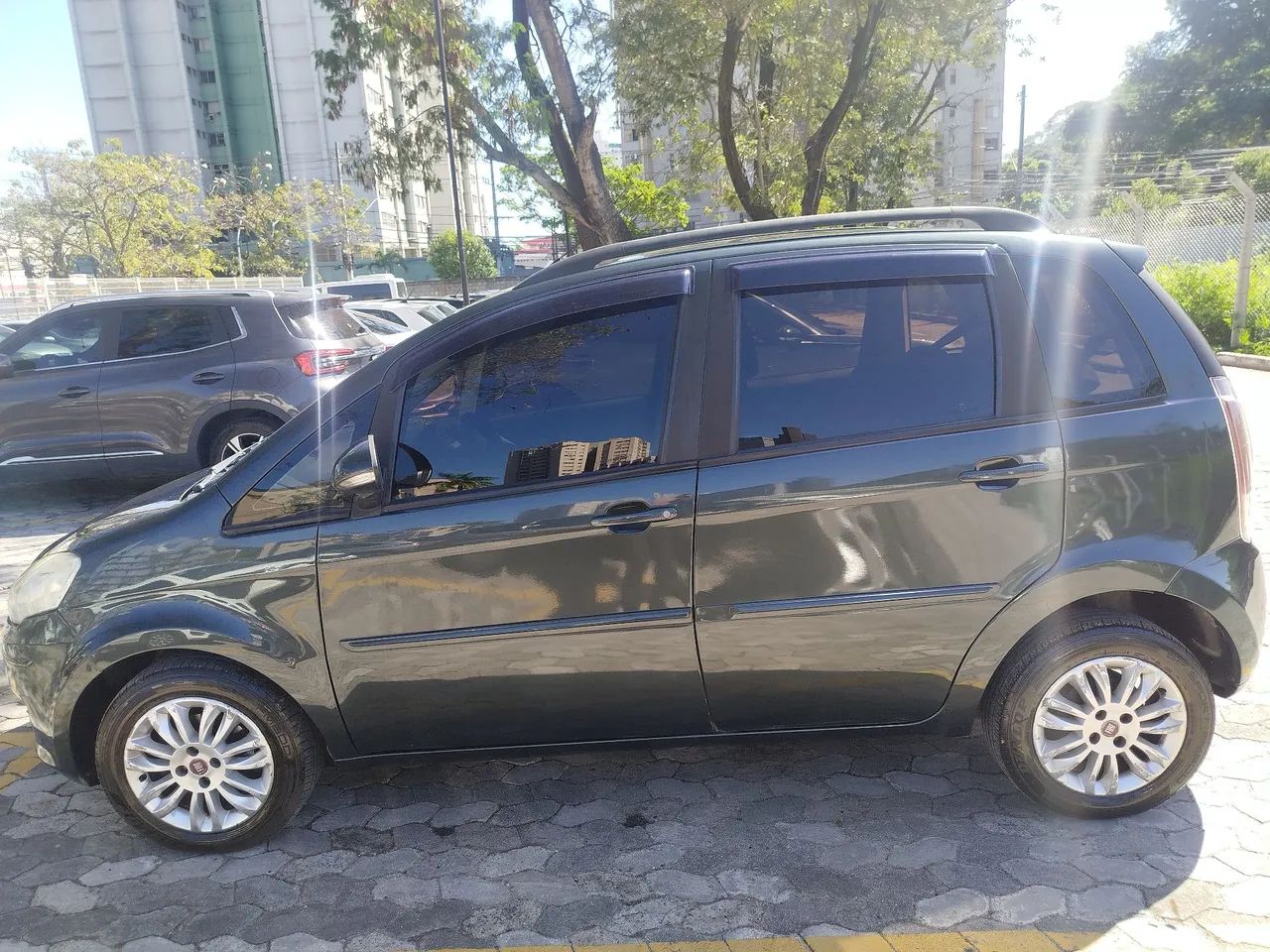Fiat Idea Attractive 1.4 Fire Flex 8V 5P 2013 - Foto 5