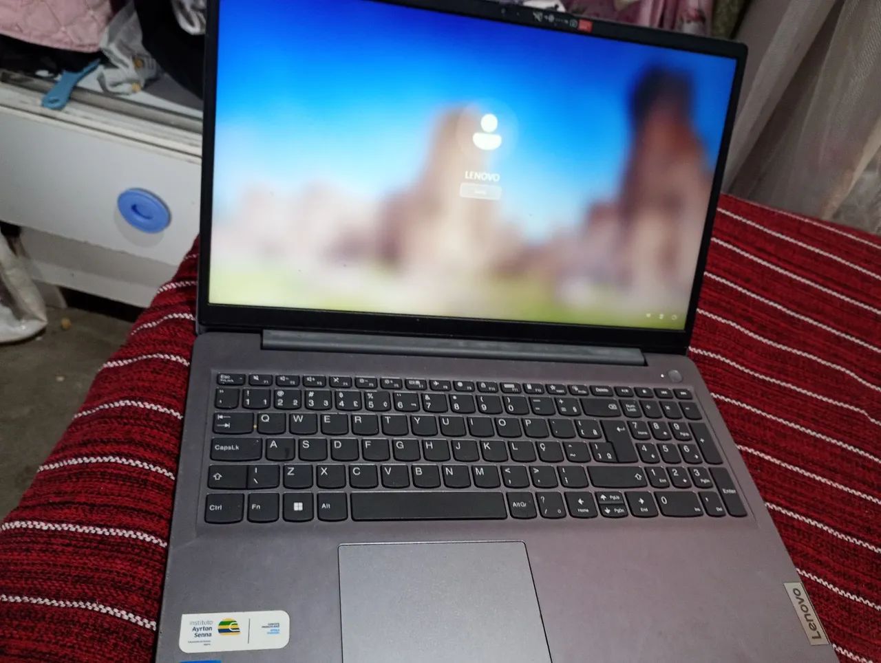 Notebook Lenovo core i3  - Foto 2