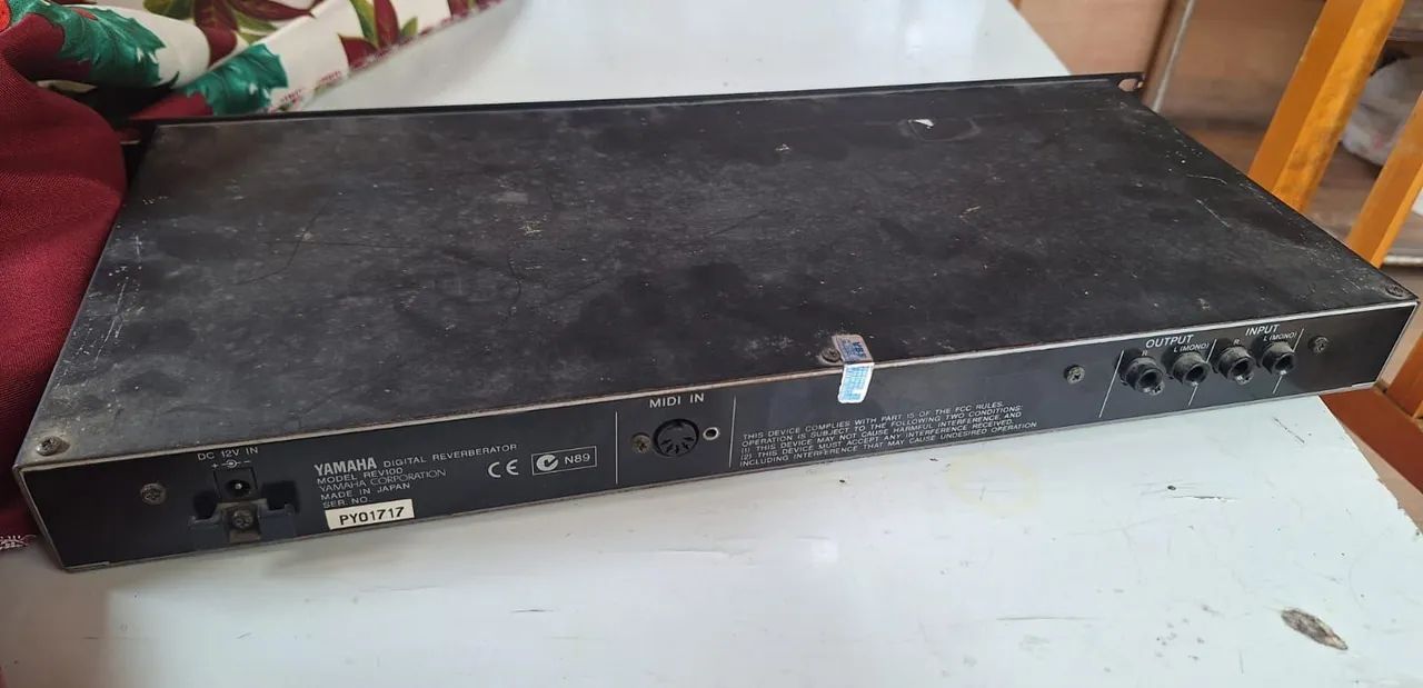 Digital Reverb Yamaha REV100 - Aparelhos de Som - Juracy Magalhães