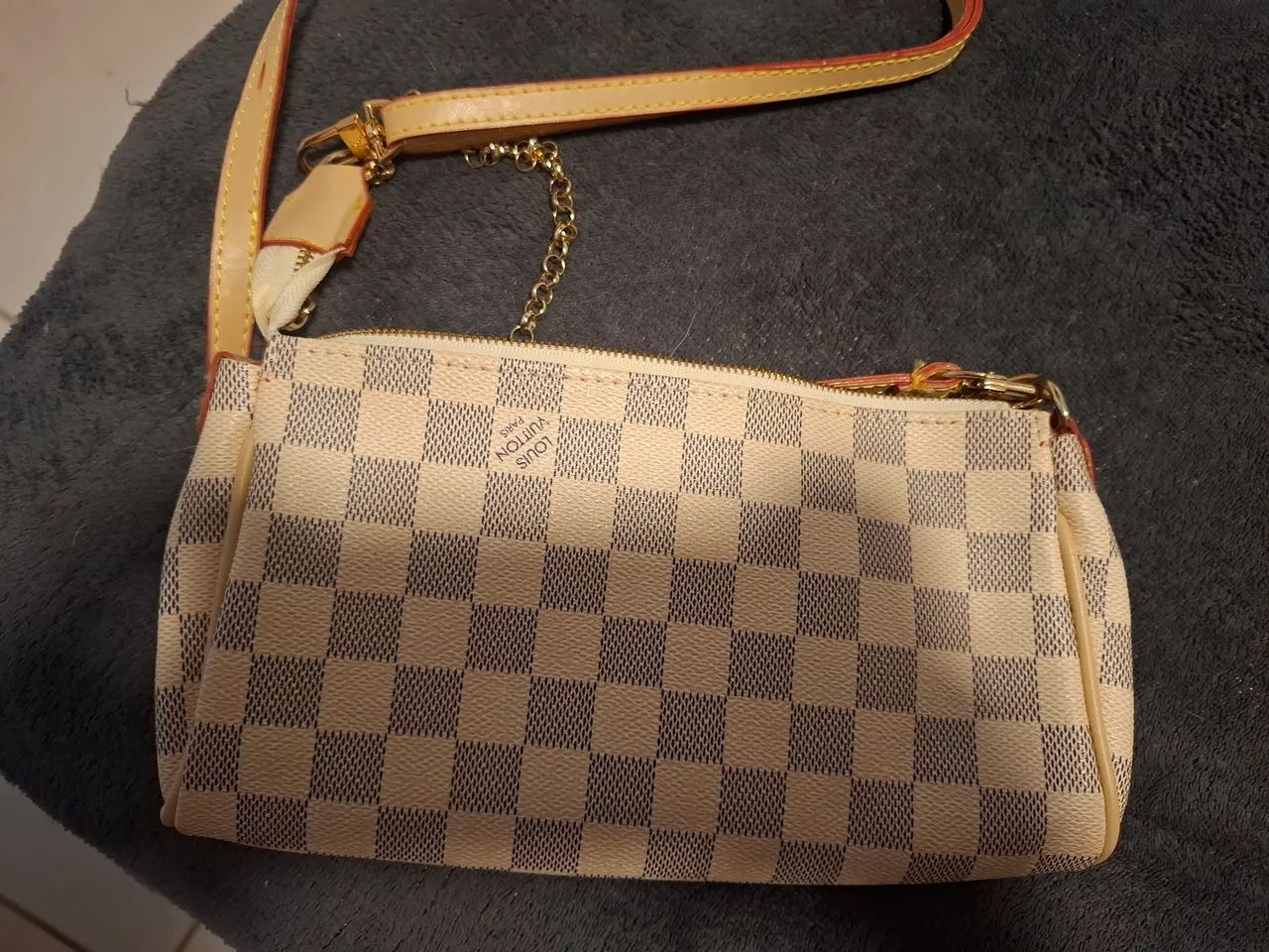 Bolsa de ombro louis vuitton  eva damier azur - Foto 4