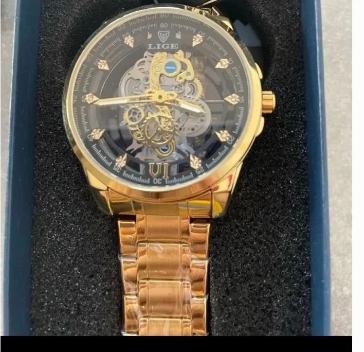 Relógio dourado unisex