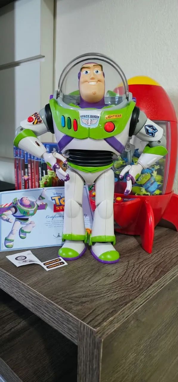 Toy Story - Buzz Lightyear Signature Collection