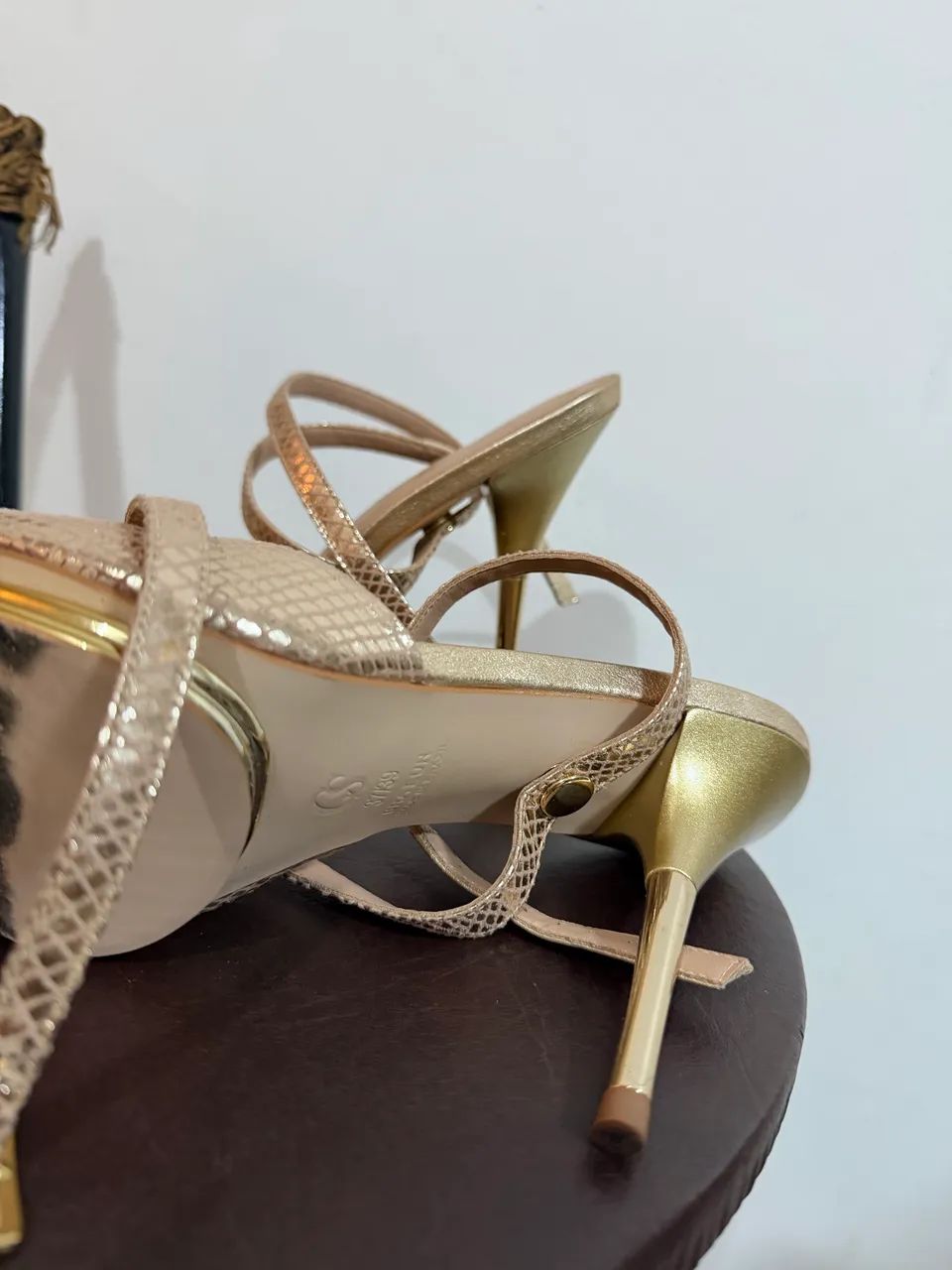 sandália carmen steffens dourada 37 - Foto 2