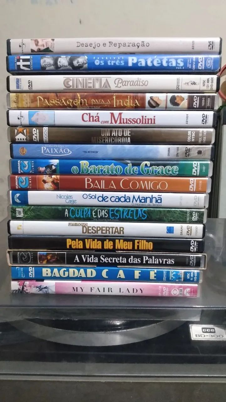 Kit 16 dvds originais ótimo estado. 