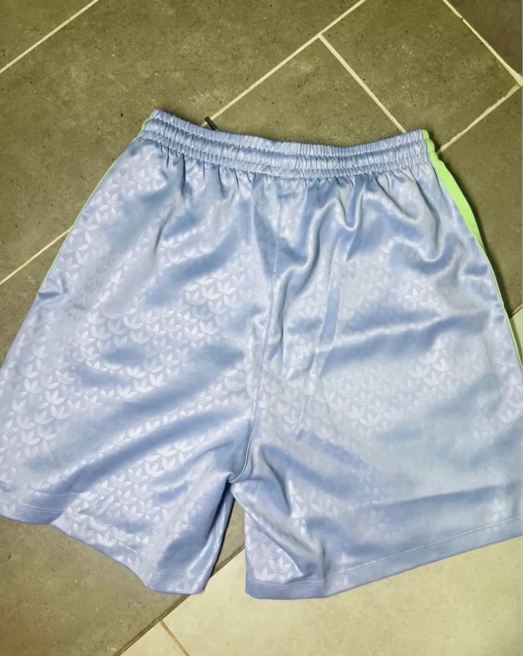Shorts Adidas feminino PP - Foto 3
