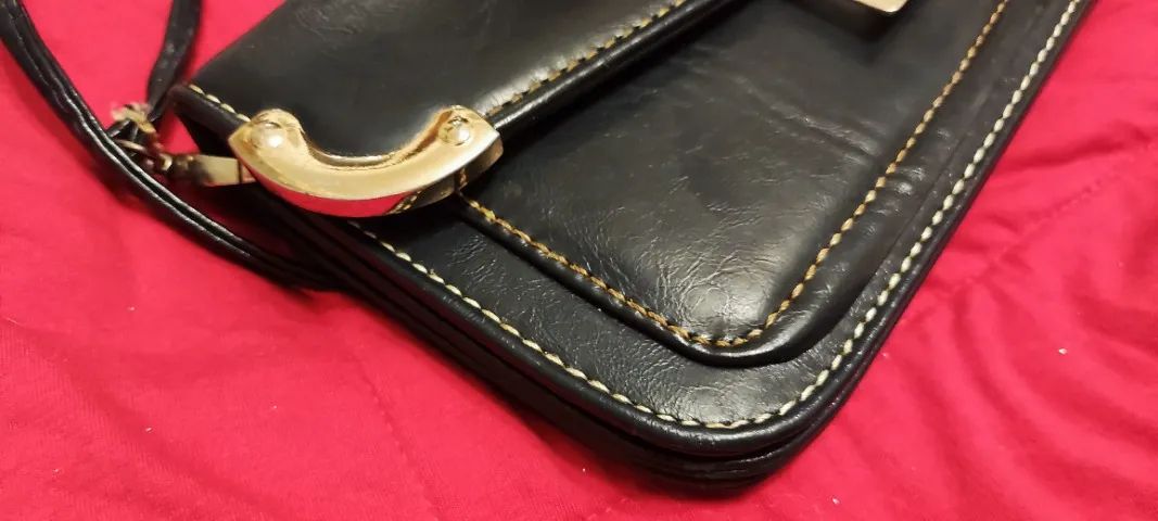 Bolsa média azul marinho para para dia a dia e eventos usada - Foto 2