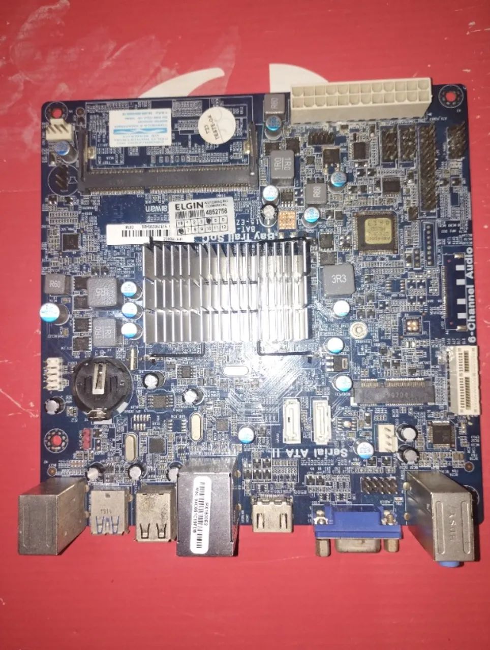 Placa Mãe Elgin / PCWARE IPX1800E2 (J1800) - Com Defeito / P/ Retirada de Peças