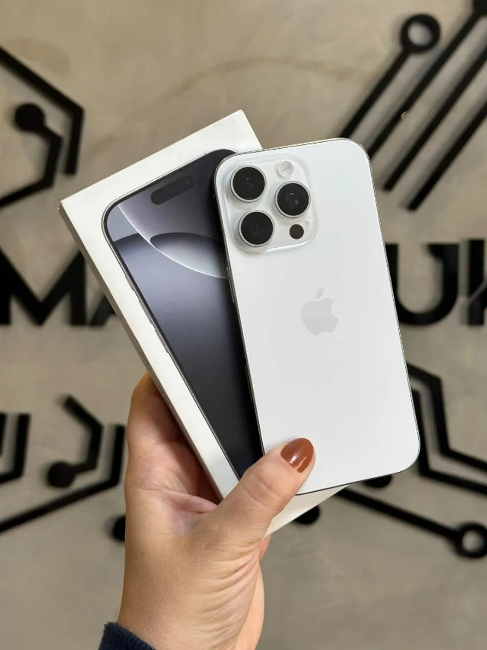 iPhone 16 Pro Branco 128GB (Completo + Nota e 3 meses de garantia)