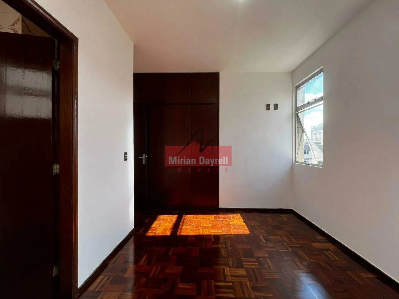 Cobertura Duplex 5 Quartos (1 Suíte) para Alugar no Cidade Nova - Foto 3