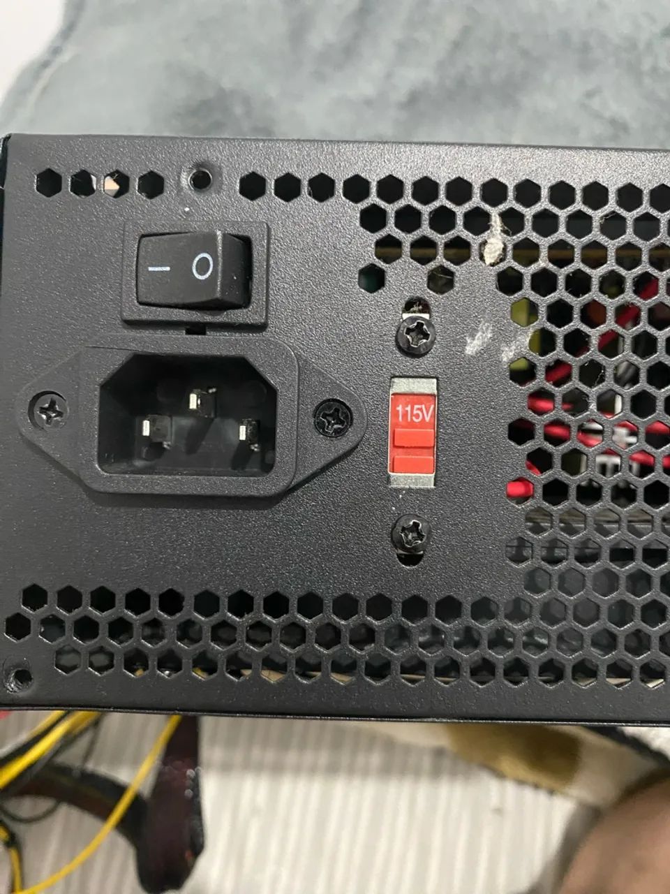 Fonte ATX 600W Tronos TRS/6350-B - Usada, Funcionando Perfeitamente - Foto 3