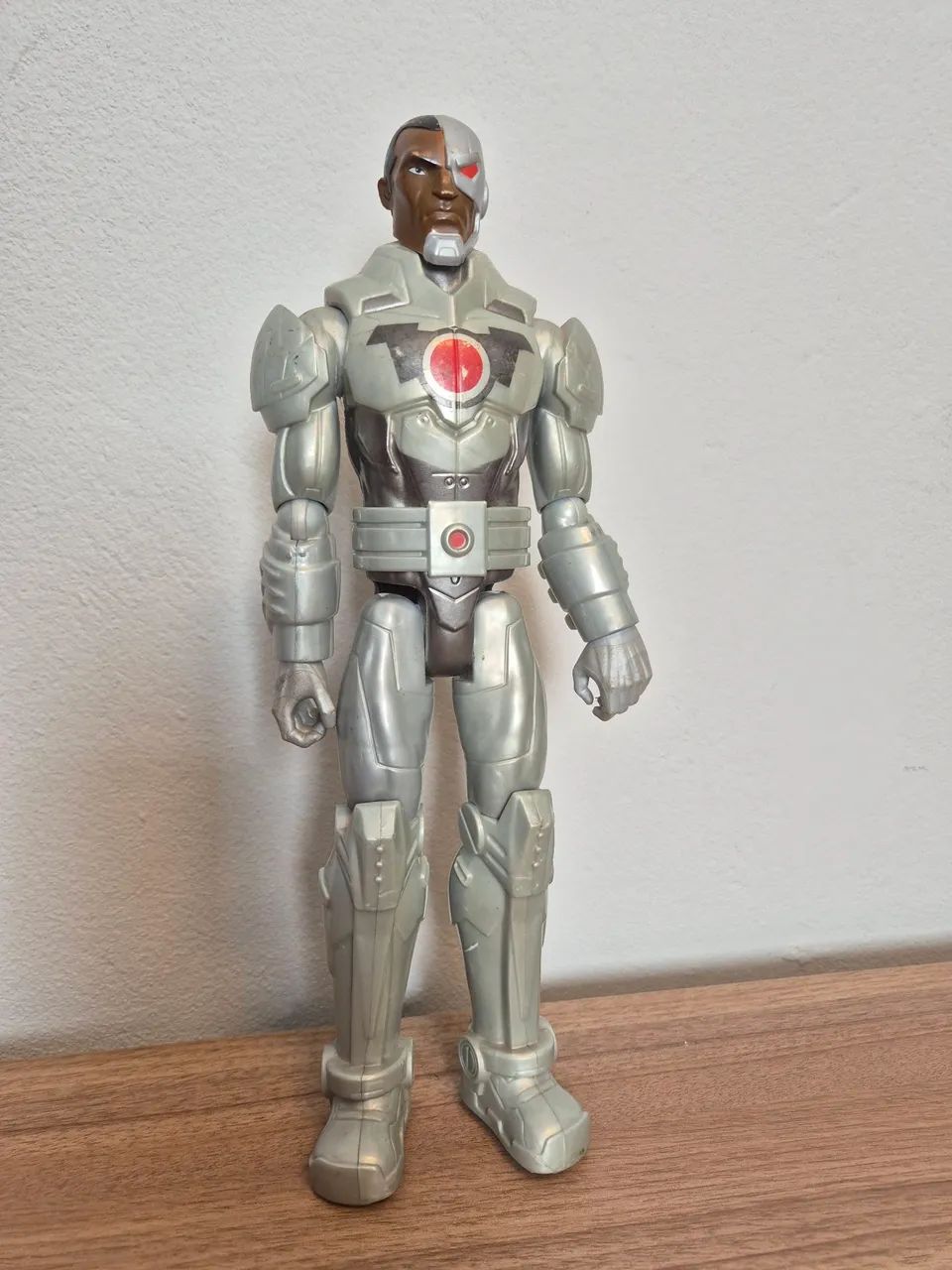 Boneco original Ciborg DC Comics da Mattel, 30cm, sem caixa original  (usado).