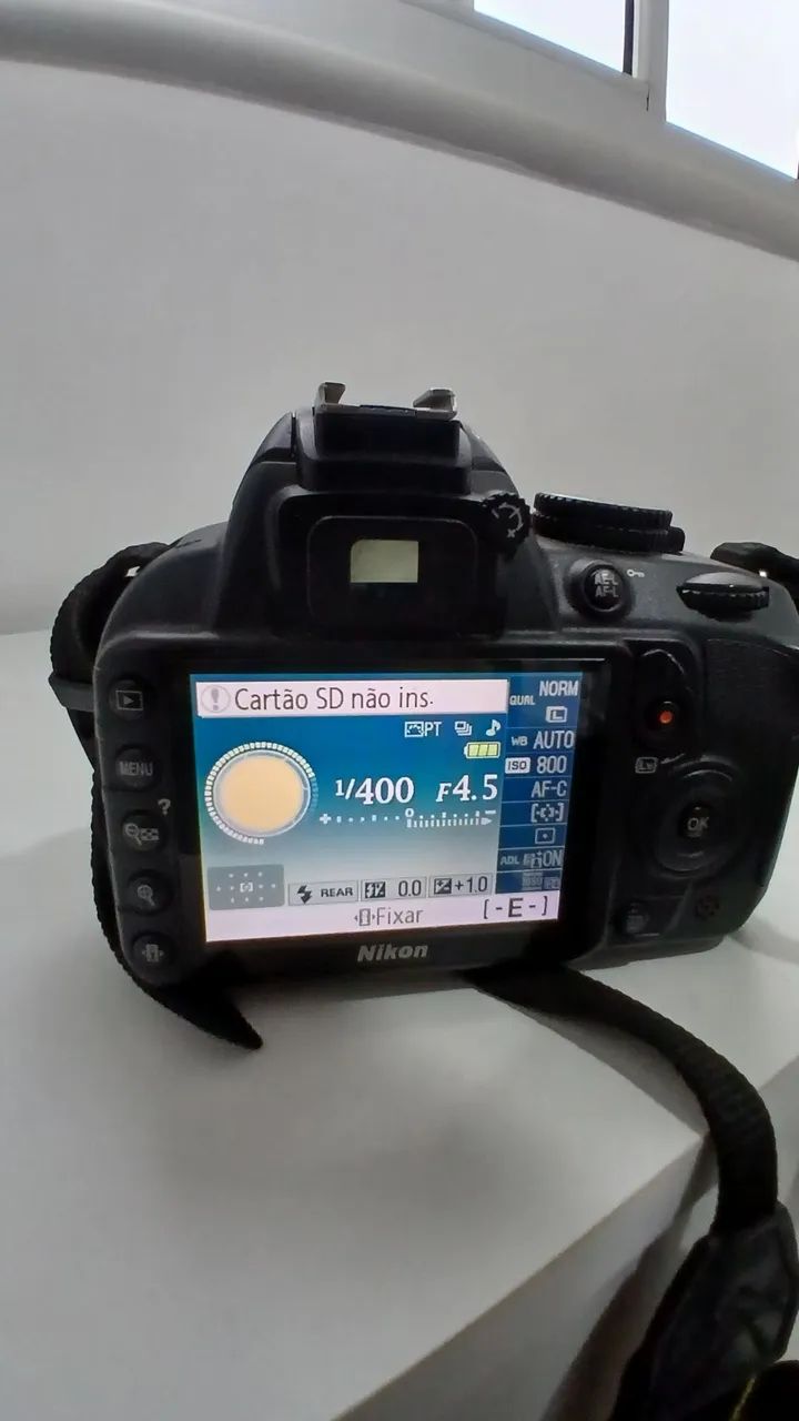 Câmera Nikon D3100 - Foto 2
