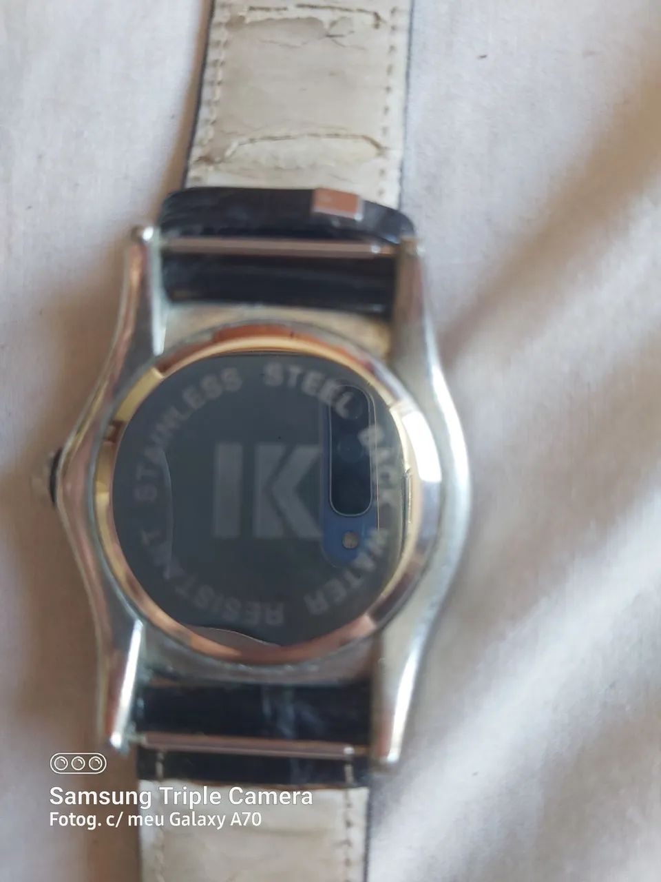 Relógio IK Colours, pulseira em couro! Vidro bolha! - Foto 4