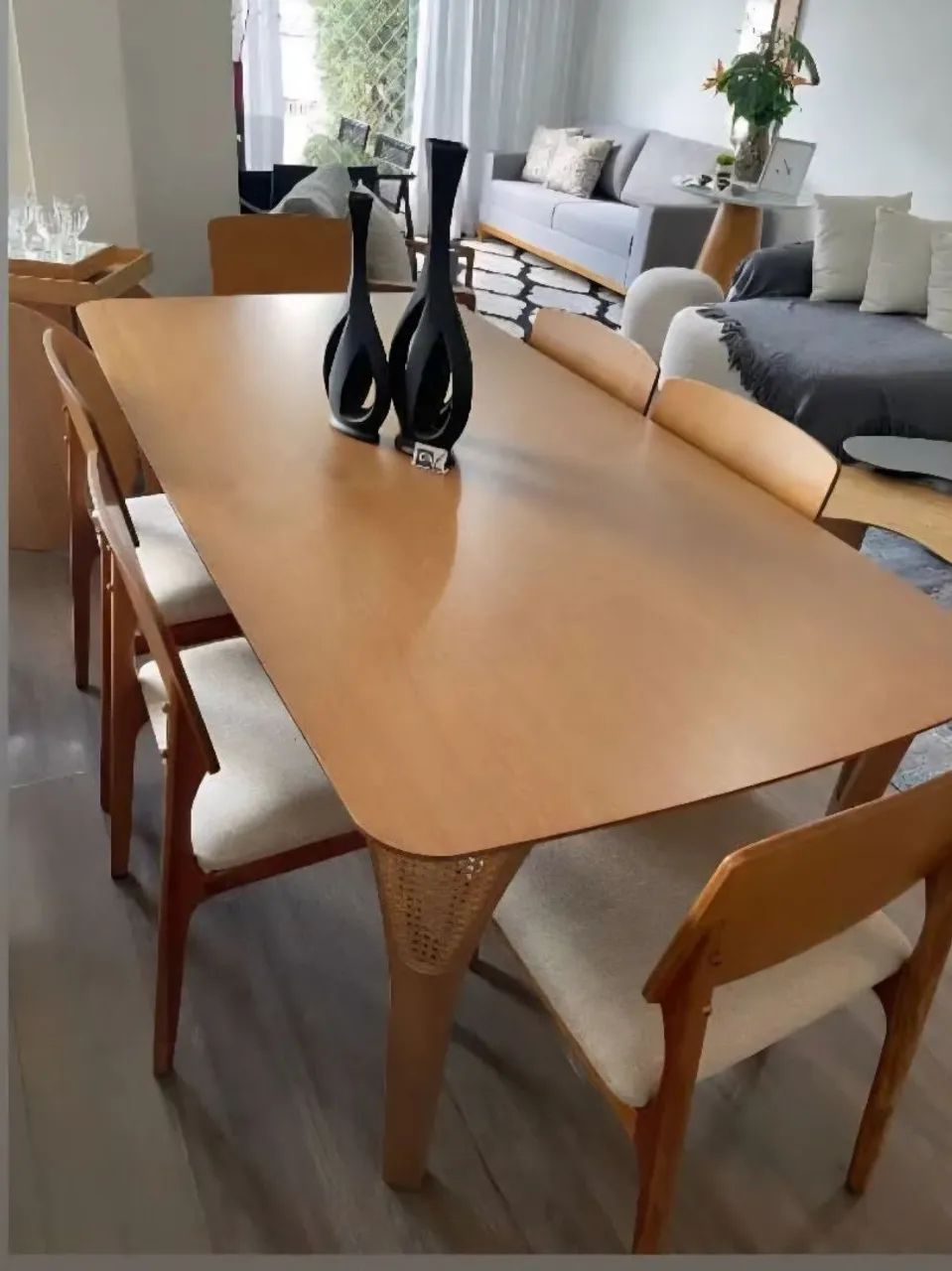 Mesa Jantar em madeira maciça  sem as cadeiras - Foto 3