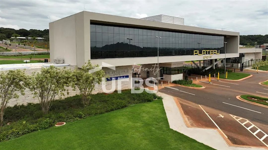 Lote de esquina no Plateau D'or Unique