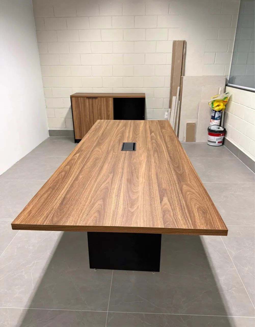 MÓVEIS PARA ESCRITÓRIO, MESA DE REUNIÃO 