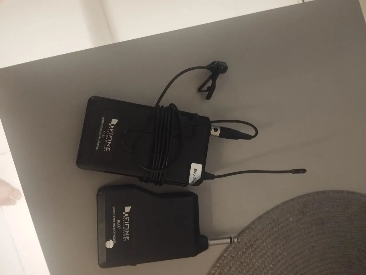 Fifine K037b Com Microfone De Lapela E Fones De Ouvido Cor Preto - Foto 2