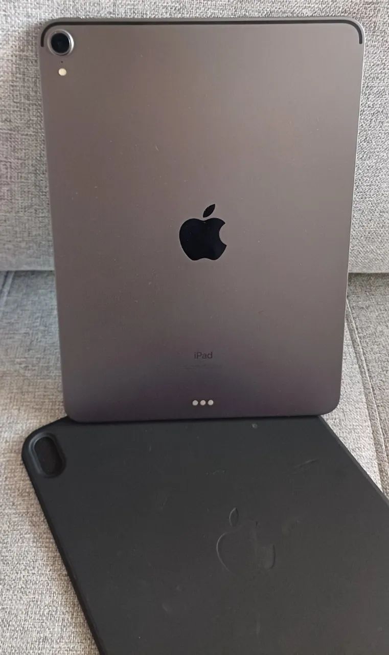 iPad Pro 11 com capa original Apple Troco - Foto 2