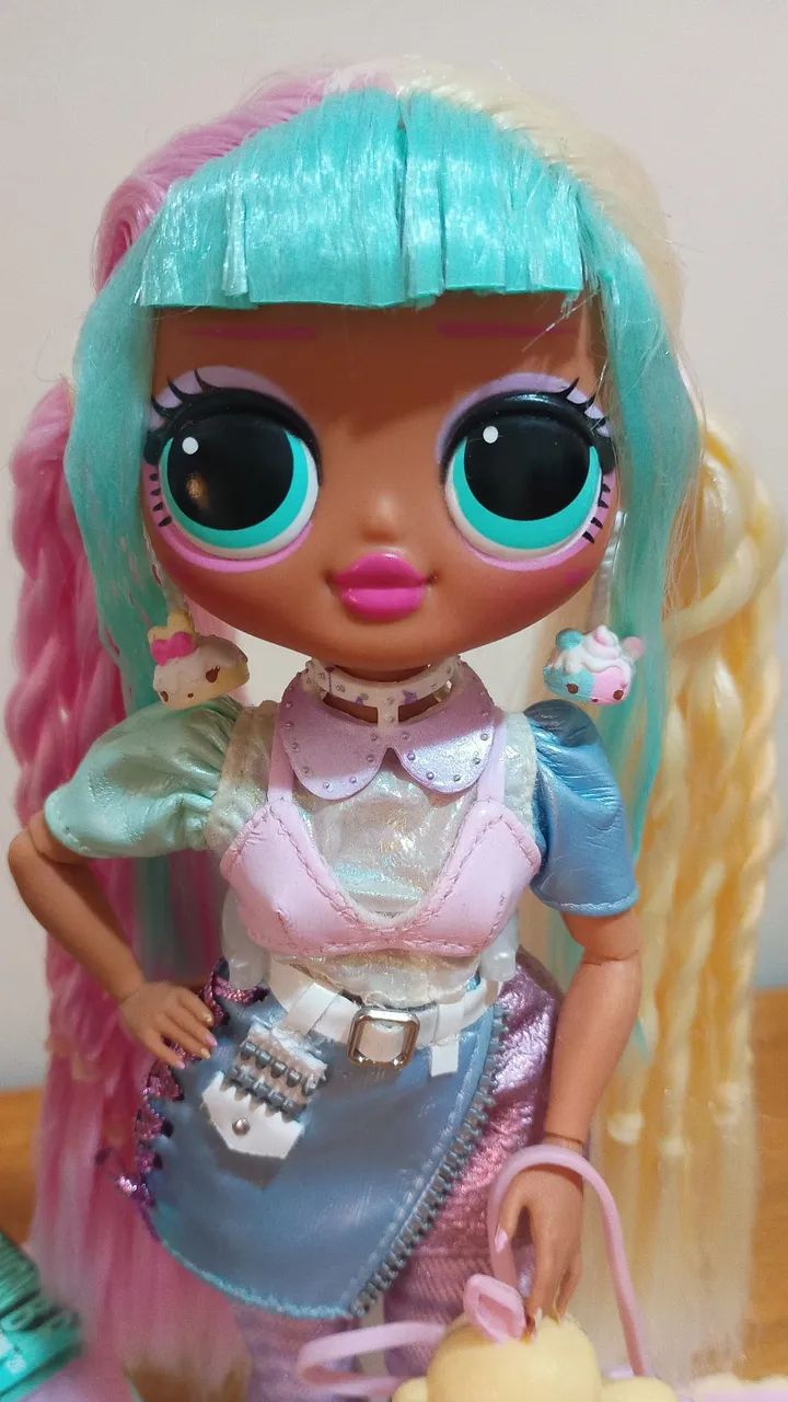 Boneca Lol OMG Candylicious Completa - Foto 2