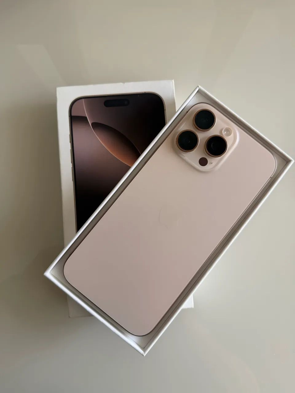iPhone 16 pro max, desert! 