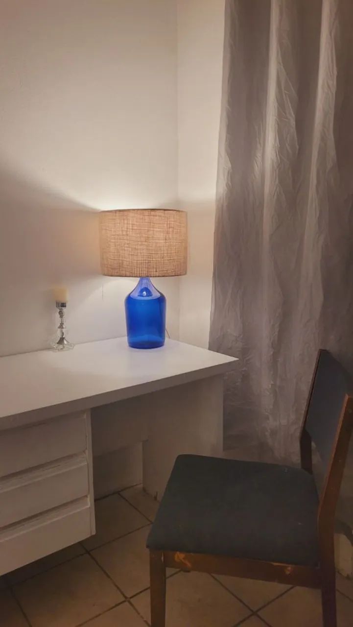 Aluga-se Quarto mobiliado para homens com Cozinha - Foto 3