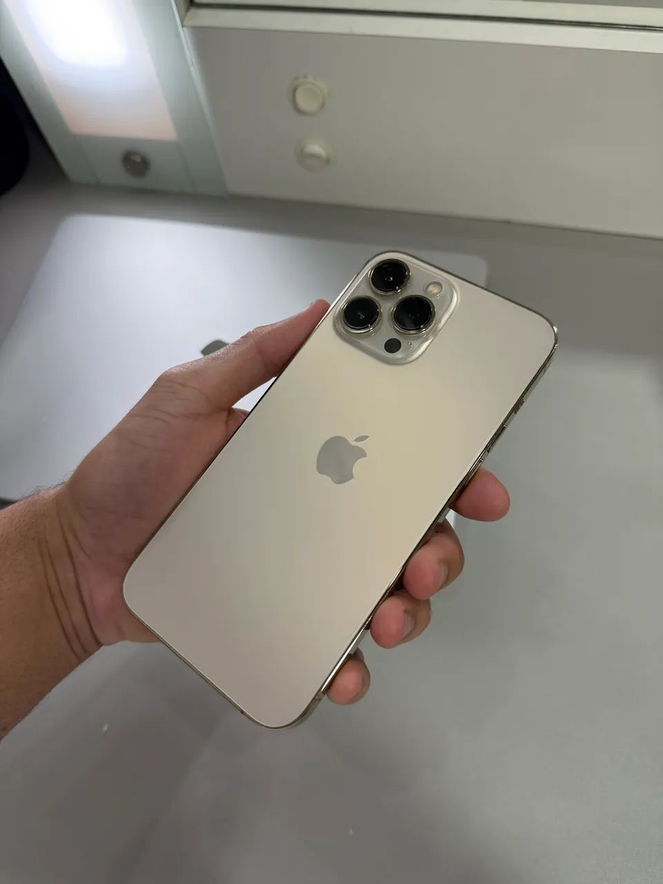 iPhone 13 Pro Max 256GB Gold - Impecável