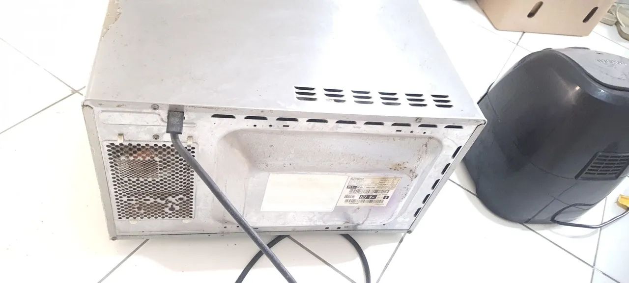 Micro-ondas Electrolux 31L Digital - Foto 4