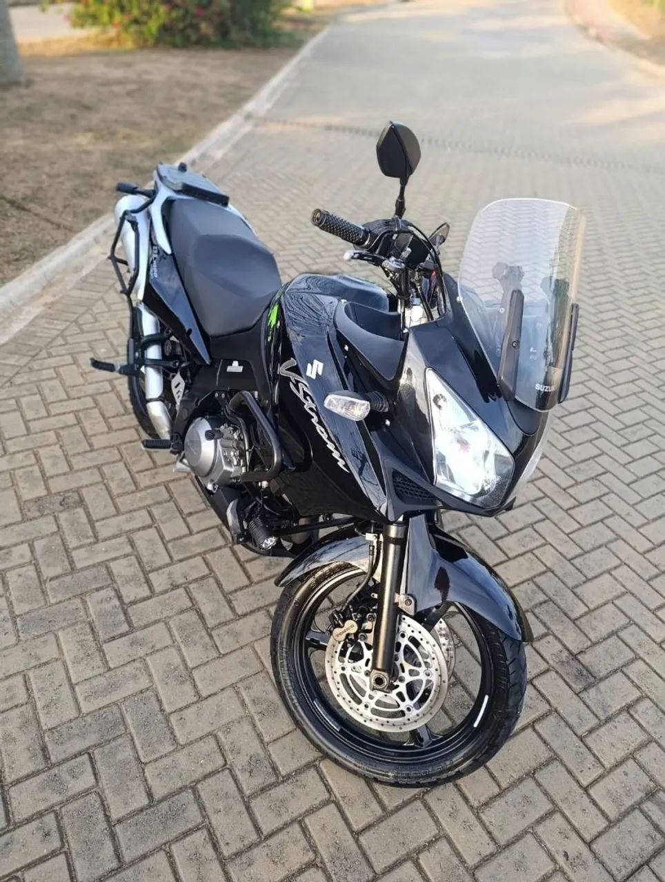 Suzuki V-Strom DL 1000c