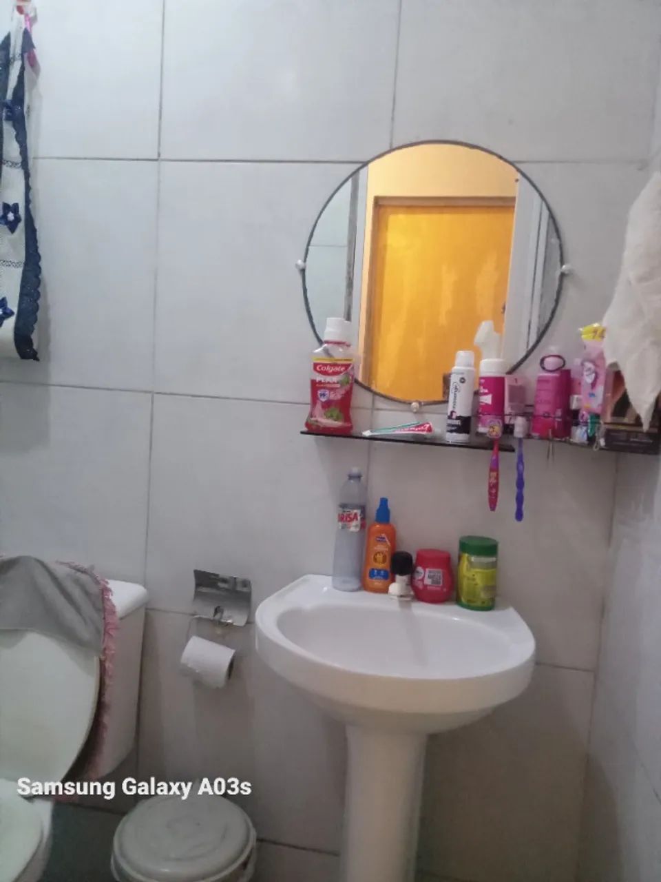 Casa reformada com 3 quartos, 2 salas, cozinha e quintal - Foto 2