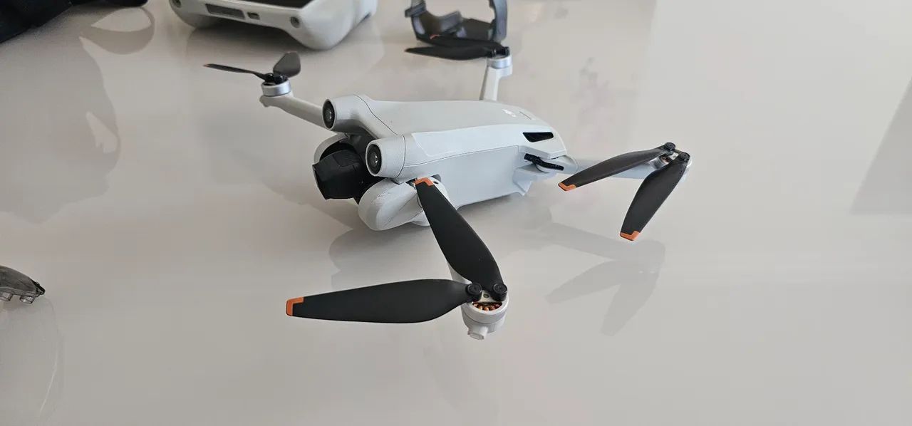 DRONE DJI MINI 3 PRO FLYMORE COMBO - Foto 4