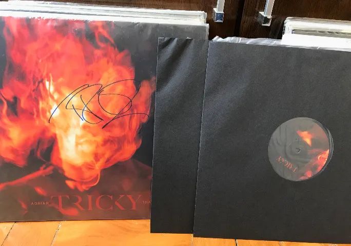 LP Vinil Tricky Adrian Thaws autografado 180g - Foto 2