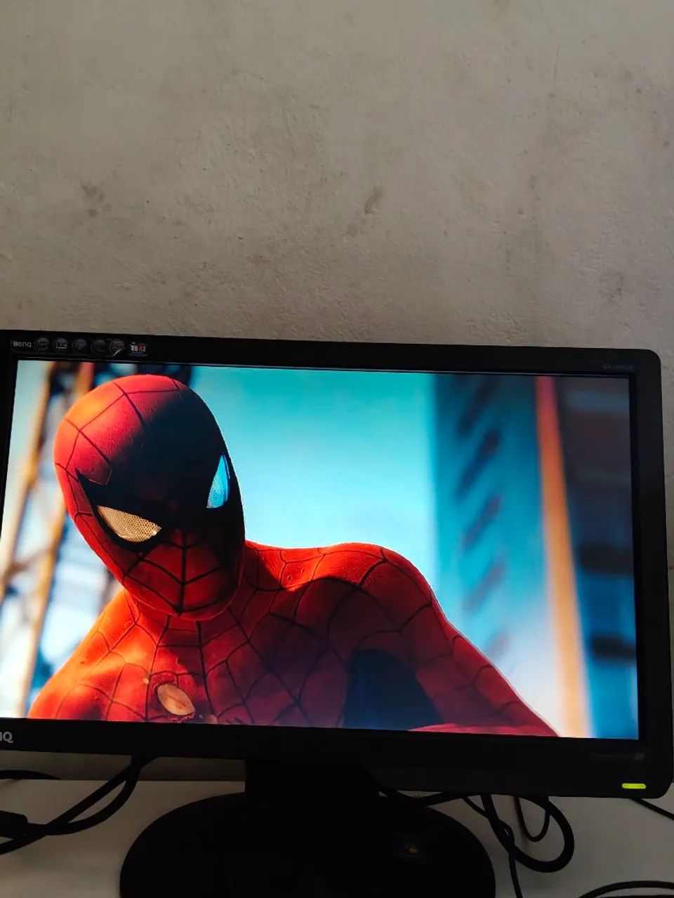 Monitor 16.9