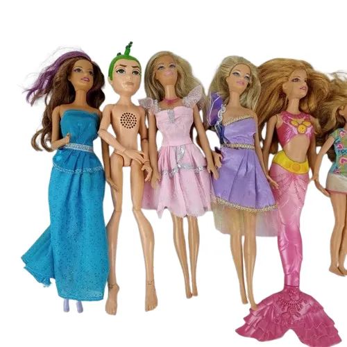 BARBIE COLEÇÃO COM 06 BONECAS E ACESSÓRIOS - USADAS   - Foto 2
